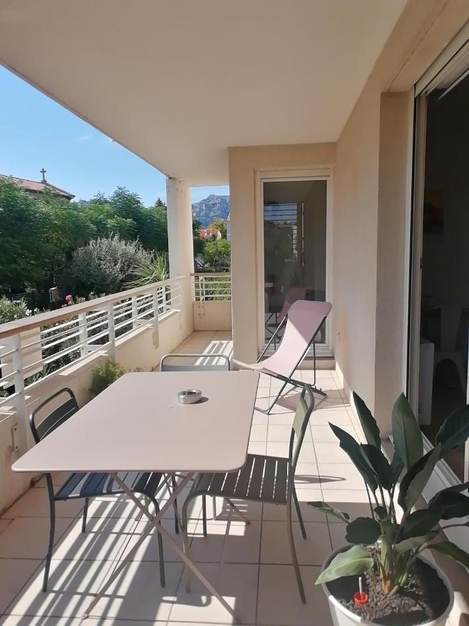 Marseille : Joli T2 mer et collines + terrasse Extérieur photo